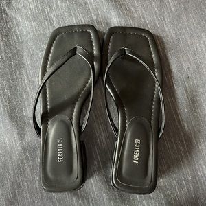 Wedge sandals thong style